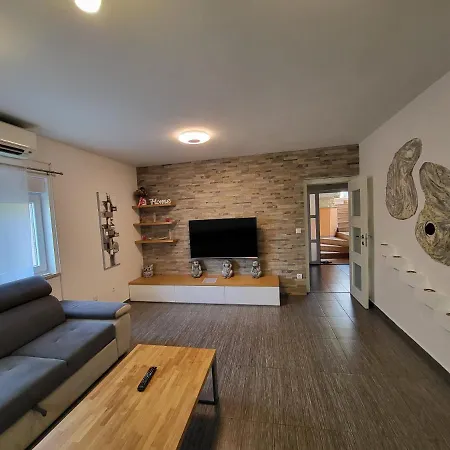 Maris Apartament